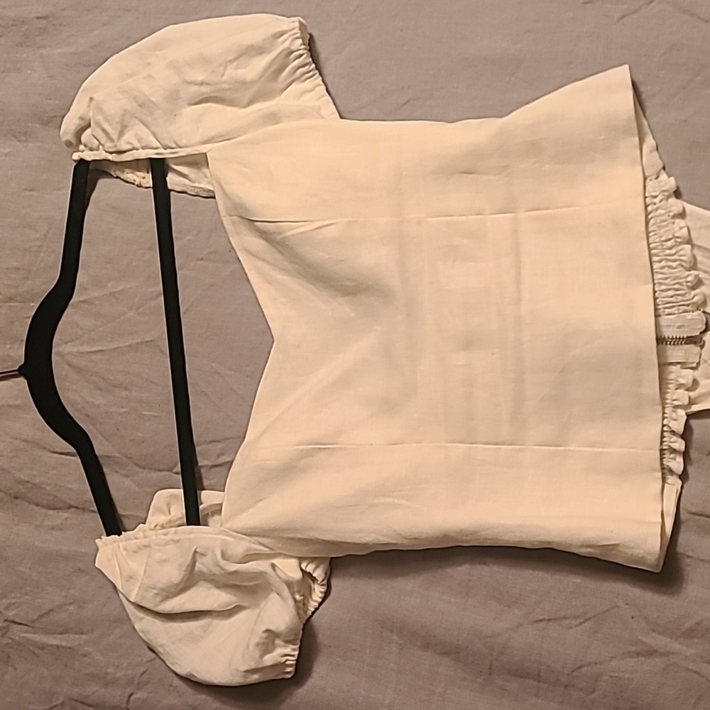 White linen puff sleeve reformation top size small